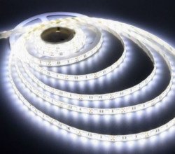 LED traka  5m HLADNO BELA